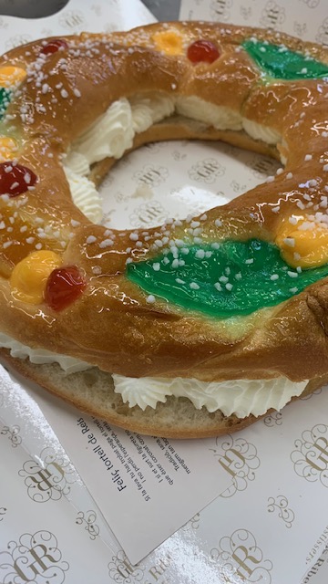 Tortell de Reis amb massa de brioix i fruita confitada