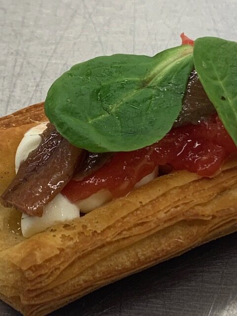 Mini canelons de mascarpone i anxova
